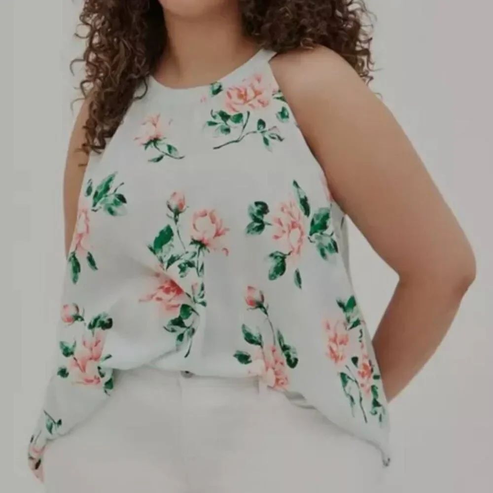 NWT Torrid Lightweight Light Blue Floral Sleeveless  Top Blouse Womens Size 2